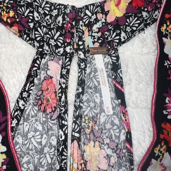 Free People Dream Darlin' Boho V-Neck Halter Tank Top - Picture 4 of 10